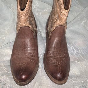 ✨Make an offer✨ Women boots!